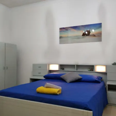 Private Bedroom In A Sea Front Homestay szállás *