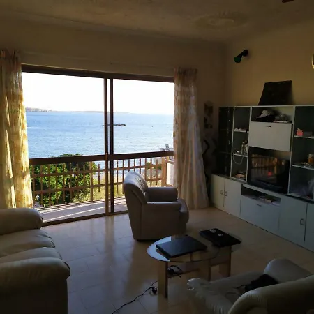 Private Bedroom In A Sea Front *