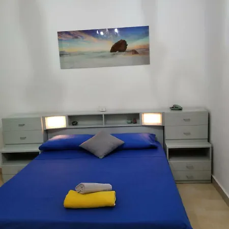 Alloggio in famiglia Private Bedroom In A Sea Front St. Paul's Bay